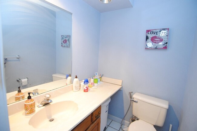 Building Photo - 37 Cadogan Way
