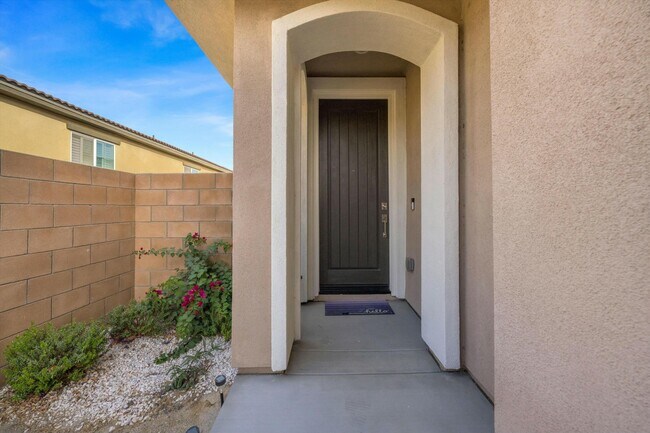 Building Photo - 73584 Cierra St