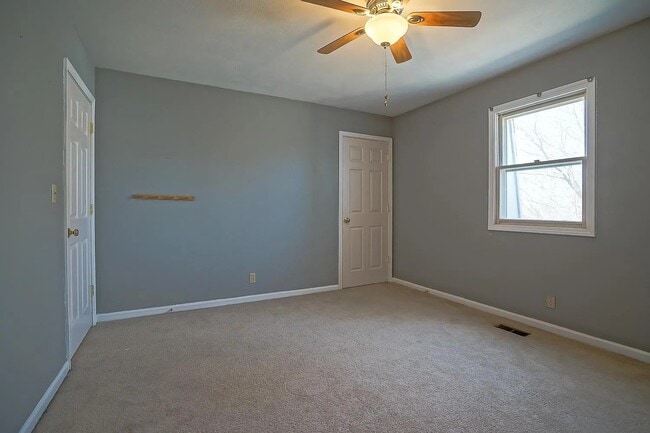 Building Photo - 1726-1728 W Blue Spruce Court