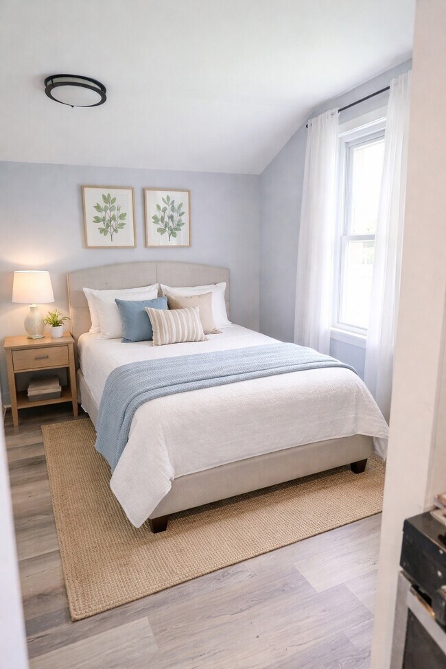 Building Photo - 53 Mill St