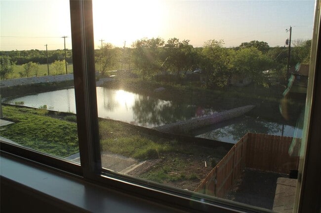 Building Photo - 1222 Garland Rd