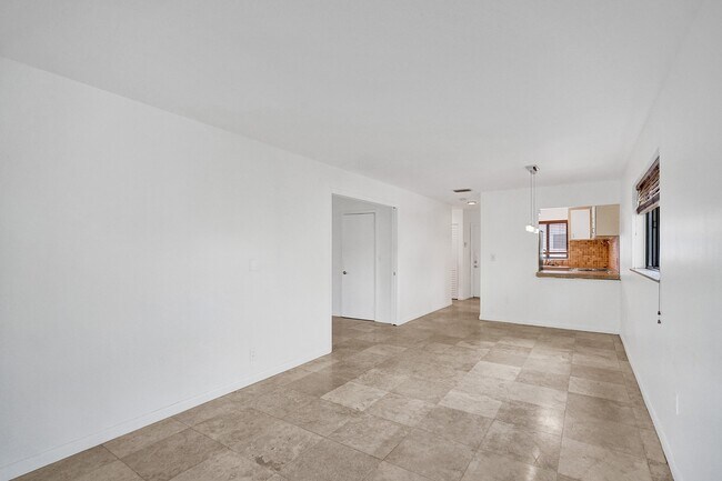 Building Photo - 2514 Taylor St