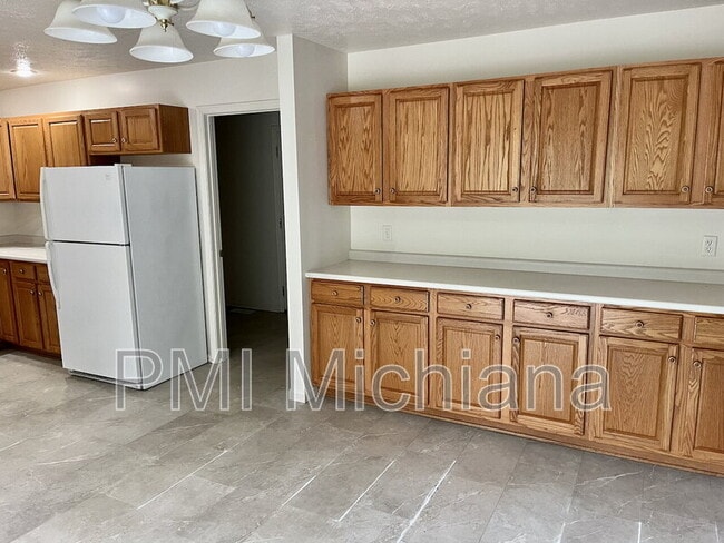 Building Photo - 51880 Courtland Dr
