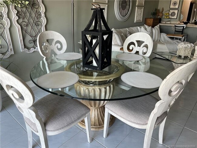 Building Photo - 1950 SW Palm City Rd