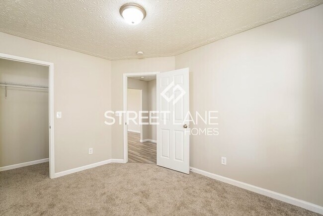 Building Photo - Charming 3 Bedroom in Grove City!