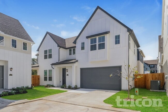 Building Photo - 9835 Willow Creek Commerce Dr