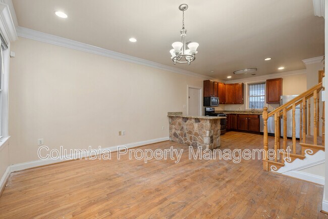 Building Photo - 1809 Kendall St NE