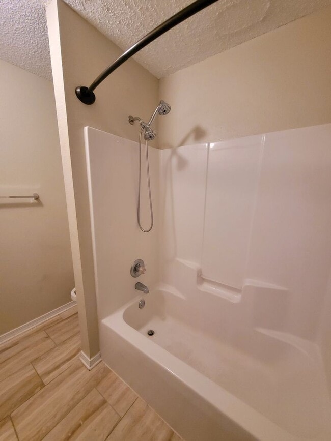 Building Photo - 8158 Heirloom Dr