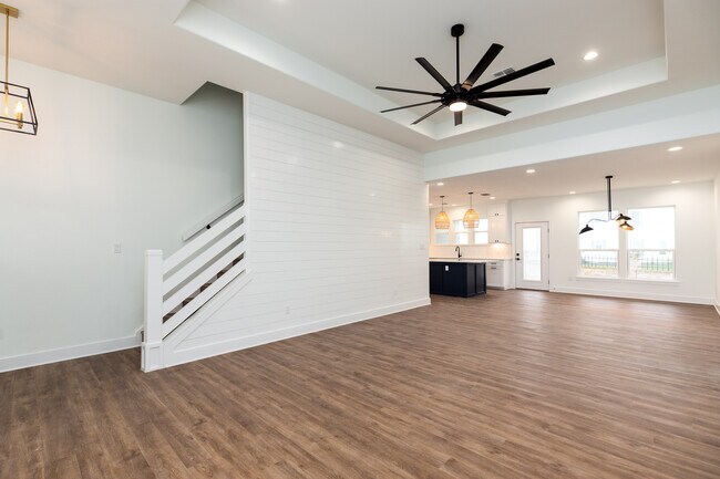 Building Photo - 15302 E Chesapeake