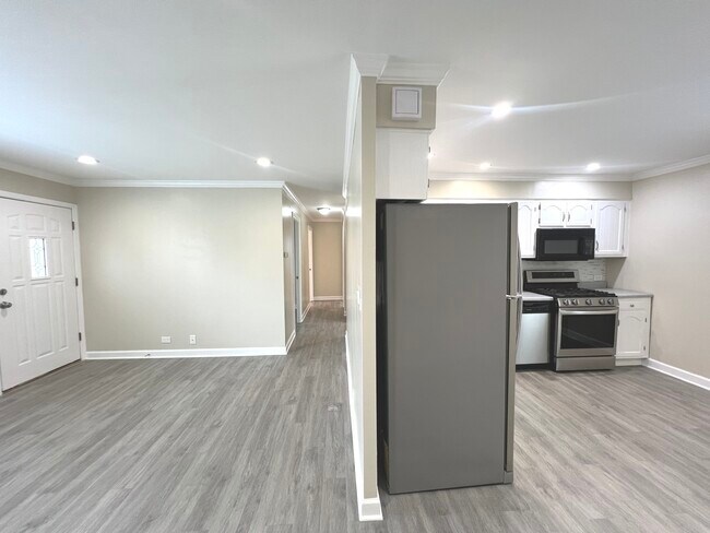 Building Photo - 206 Raupp Blvd