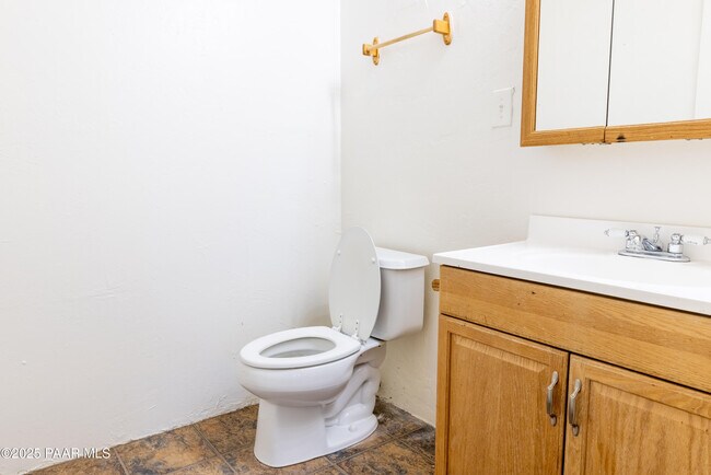 Building Photo - 3225 N Starlight Dr