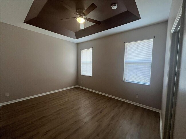 Building Photo - 13282 SW Pembroke Cir N