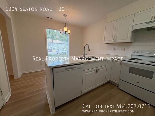 Building Photo - 1304 Seaton Rd
