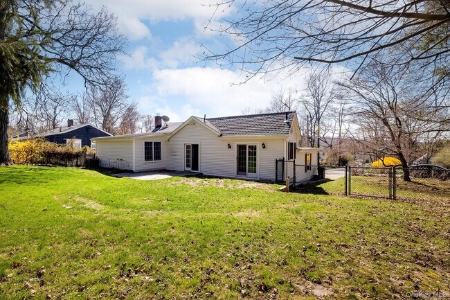 Building Photo - 1936 Longvue St