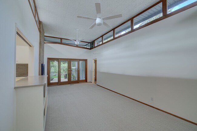 Building Photo - 4Bd/1.75Ba Seattle House