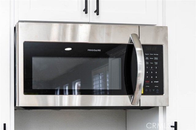 Building Photo - 17 Nopalitos Way