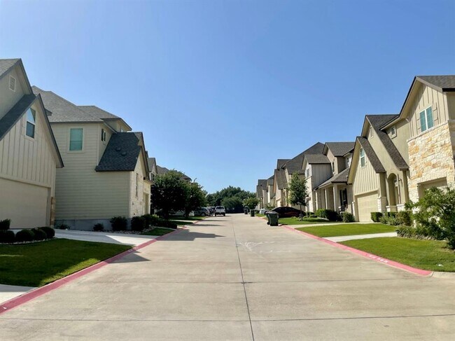 Building Photo - 13501 Metric Blvd