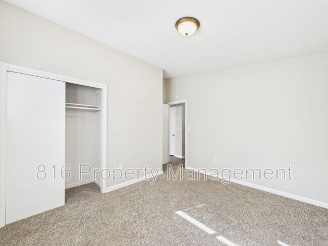 Building Photo - 1004 Anderson St