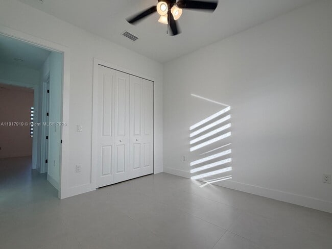 Building Photo - 1144 Mobley St E