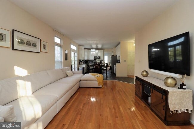 Building Photo - 15000 Onan Ct