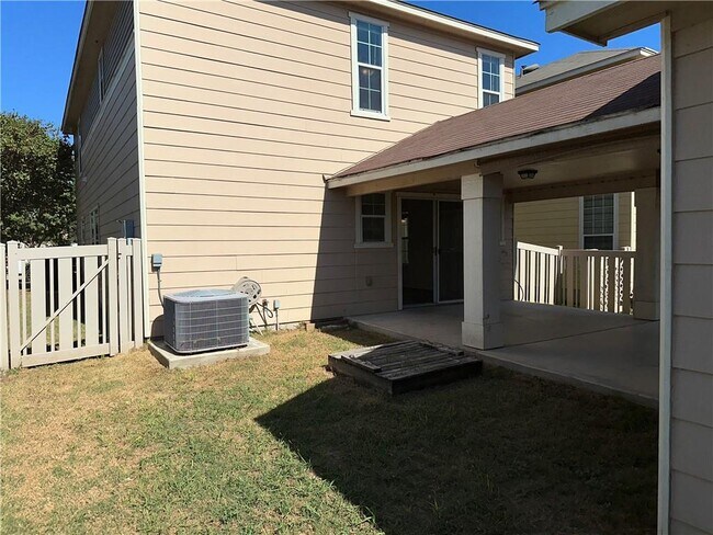 Building Photo - 1042 Dorn