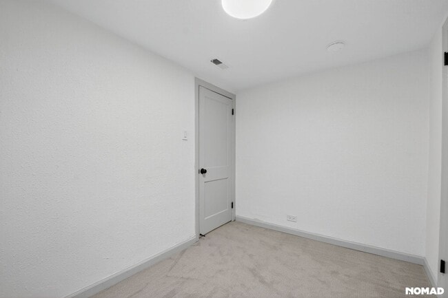 Building Photo - 4325 S Cherokee St