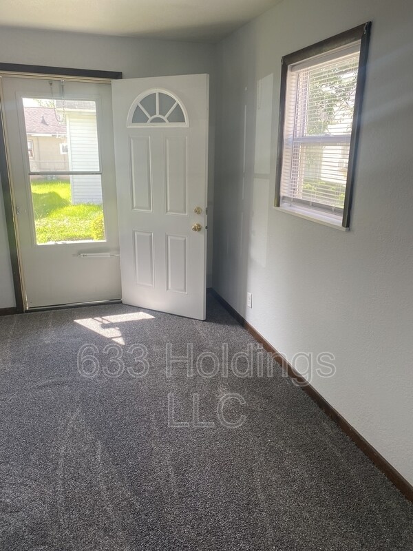 Building Photo - 139 Shadoway Dr