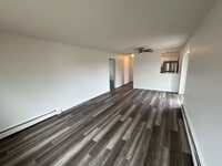 Building Photo - **Charming 2-Bedroom Home in Colorado Spri...