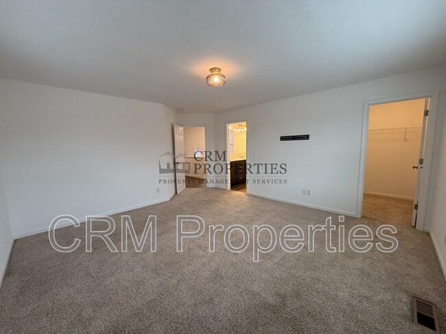 Building Photo - 326 N Warman Ave