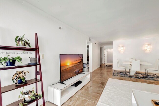 Building Photo - 2401 Collins Ave