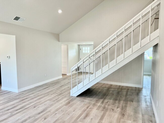 Building Photo - Nicely Remodeled 2 Story Home