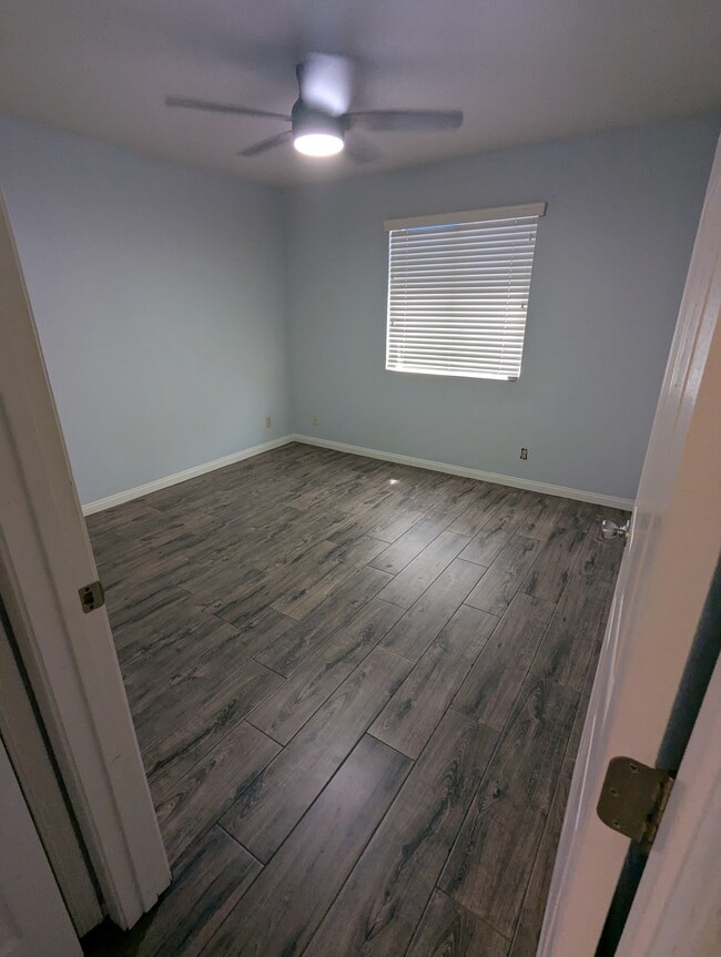 Building Photo - Unit 1006