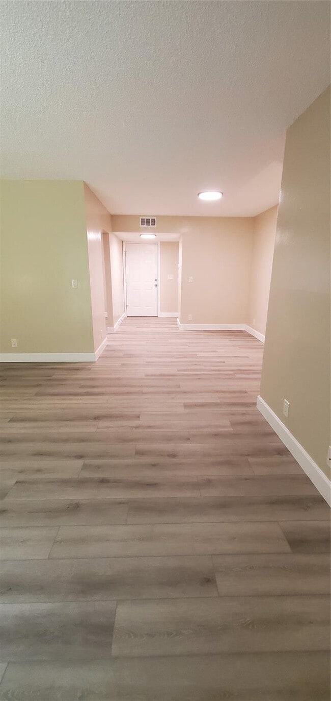 Building Photo - 3013 NW 92nd Ave