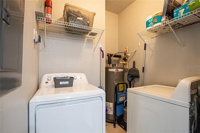 Building Photo - 8913 Legacy Ct