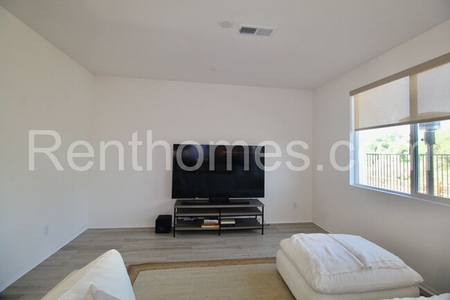 Building Photo - 34742 Criollo Wy