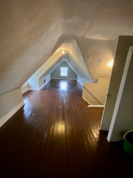 Building Photo - 3927 Cass Ave