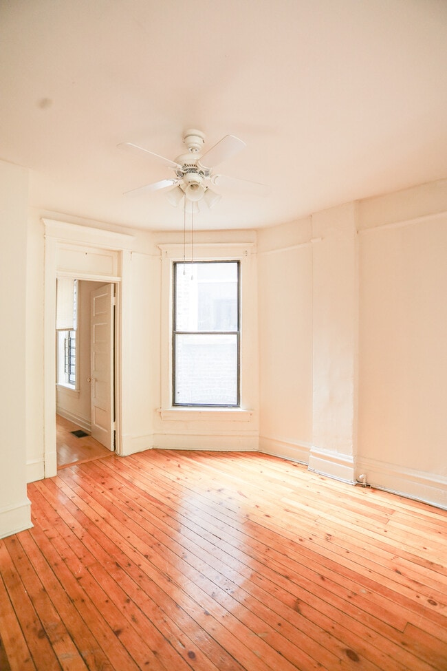 Building Photo - 3502 N Reta Ave