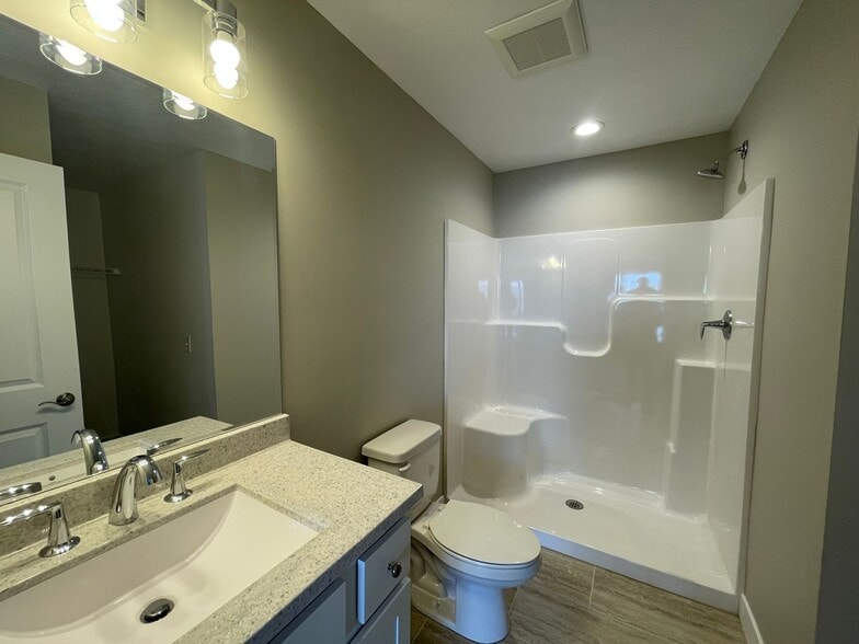 Building Photo - 2060 Lion Gate Dr