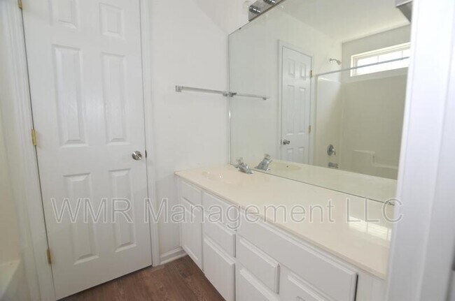 Building Photo - 7434 Stone Mountain Ct