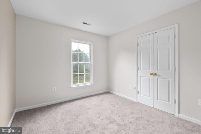 Building Photo - 17575 Deweys Run Ln