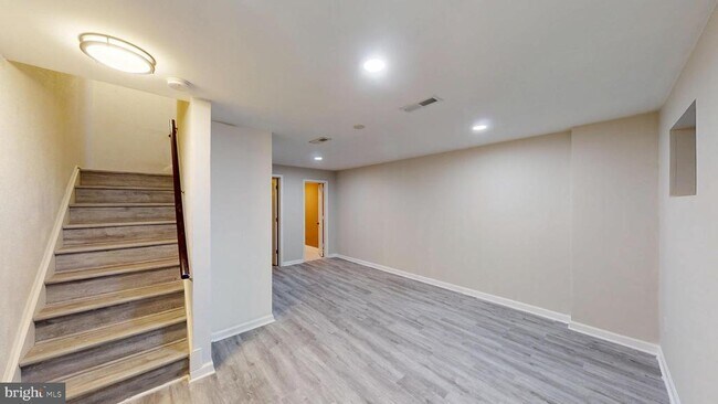 Building Photo - 8551 Braxted Ln