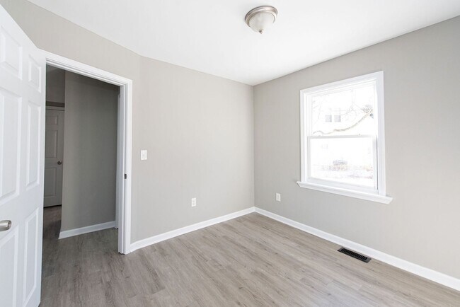 Building Photo - 4715 Green Glen Ln