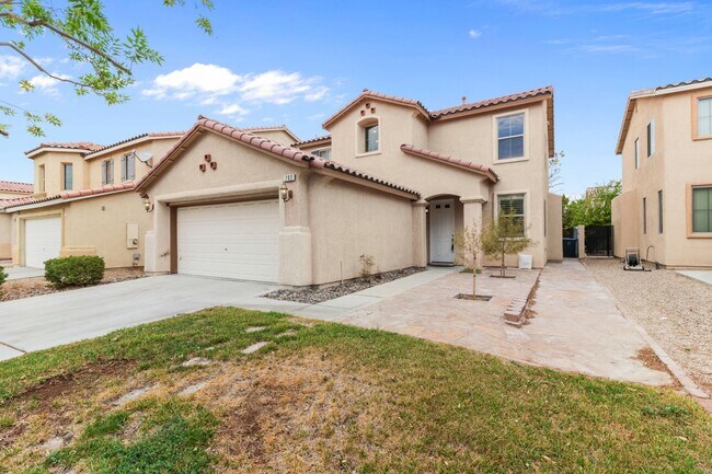 Building Photo - SE!! Pebble and Pollock!! Crystal Springs!...