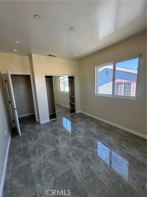 Building Photo - 3533 W 109th St