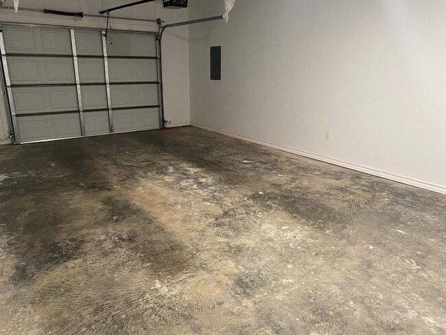 Building Photo - 3425-3425 Brooke Pl