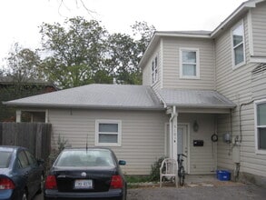 Building Photo - 5101 Guadalupe St