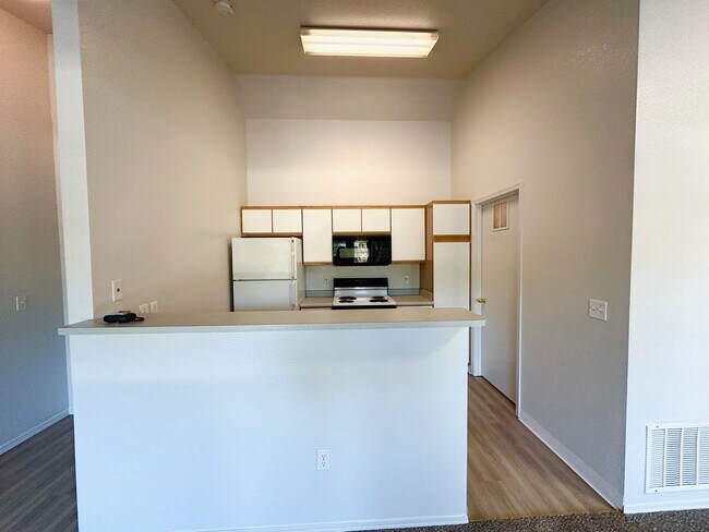 Building Photo - Affordable living at The Westside Apartments!
