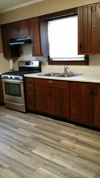 Building Photo - 2718 S Nebraska St