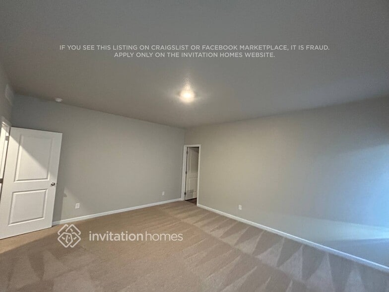 Building Photo - 1055 Long Meadows St