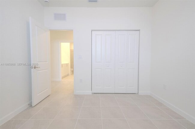 Building Photo - 2972 SE 23rd Ave